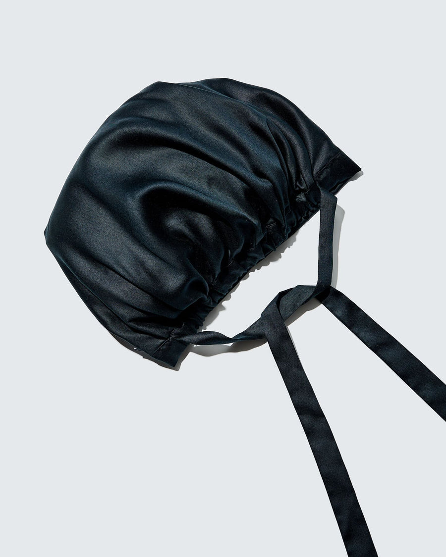 Beskyt krøller om natten med denne hue